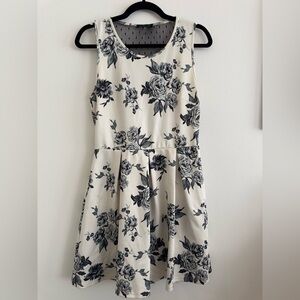 WMNS Cute Floral A-Line Sheer Back Dress